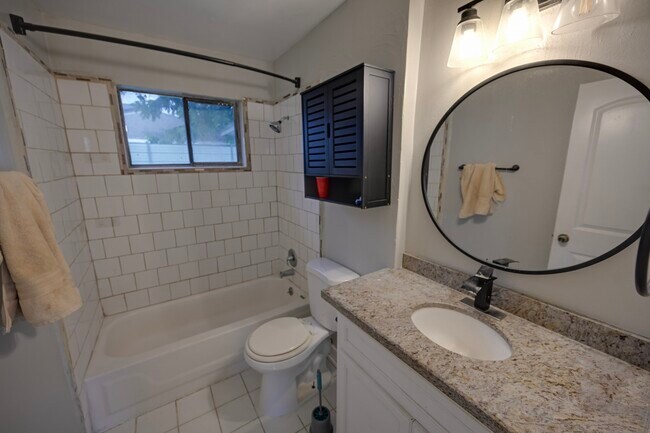 Photo - 1106 Mooney Rd