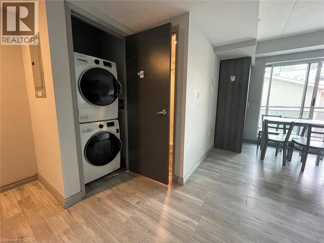 Photo - 275 Larch St Unité A504