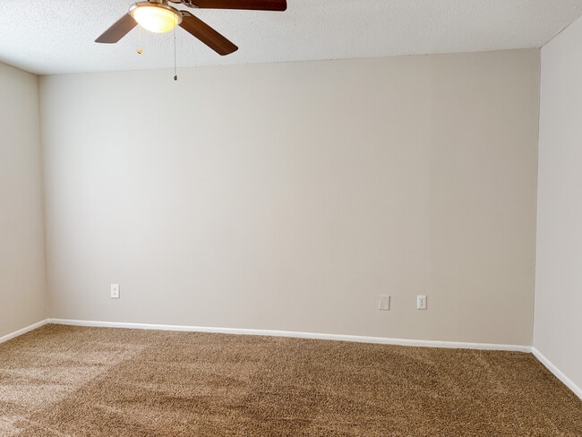 Photo - Springwood Apartments