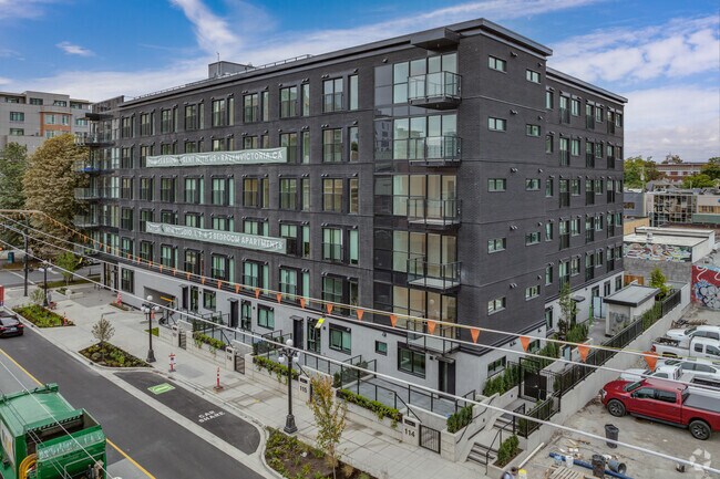 Photo - Raven Apartments