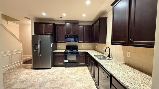 Photo - 333 Knelston Oak Dr NE