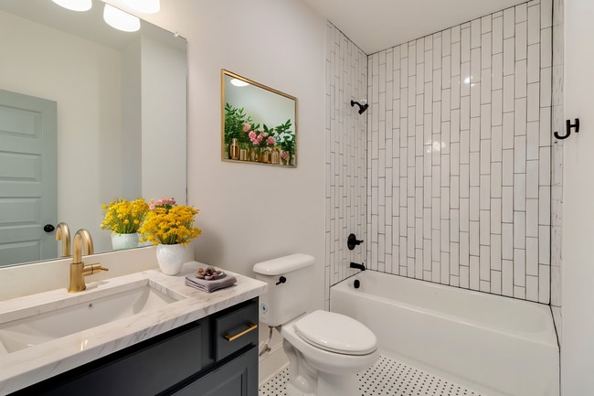 Photo - 529 Wedgewood Ave