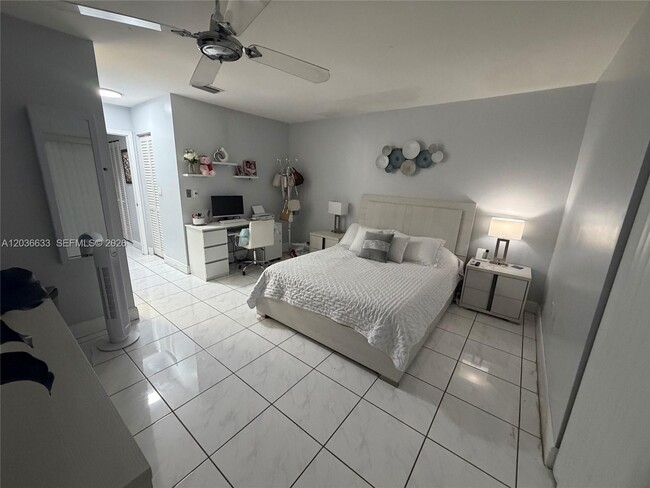 Photo - 5801 SW 144th Cir Pl Unit 5801