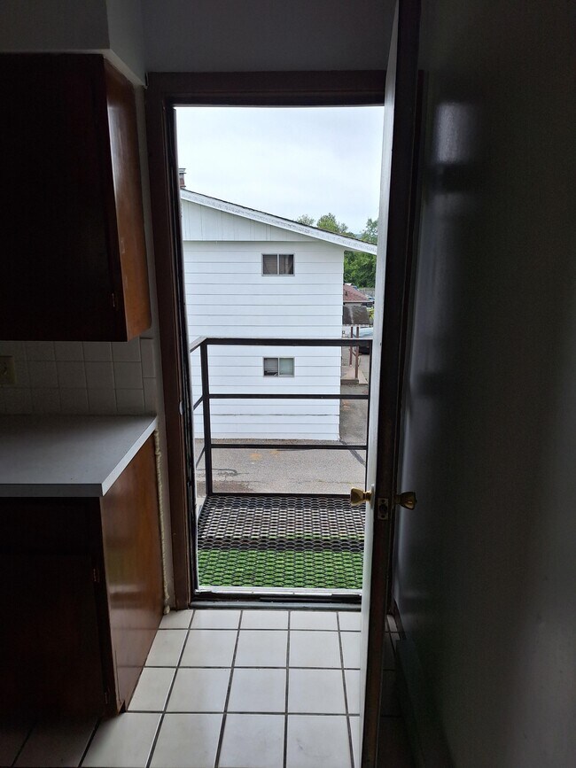 2202 N 13th St Unit 3