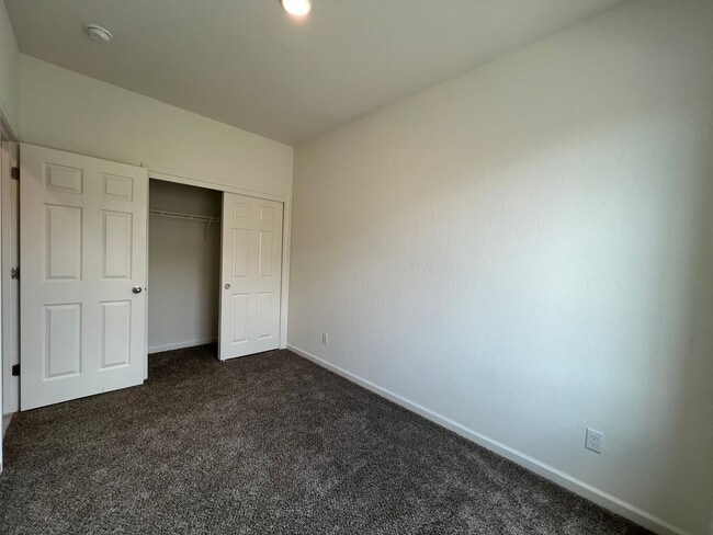 Photo - 3-bedroom, 2-bath home in Lemoore, CA