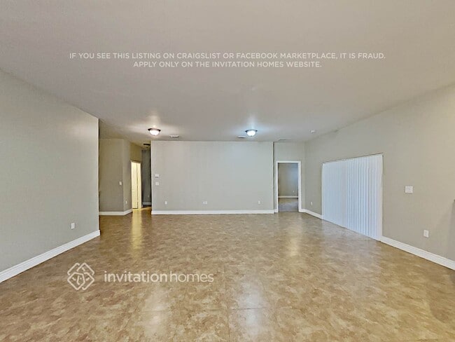 550 NE 15th Ct