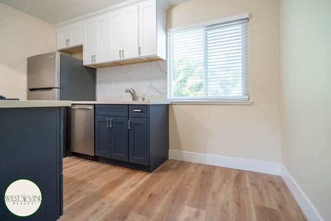 Photo - 513 Pierce Rd Unit 3