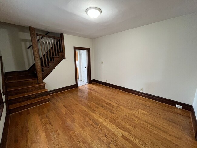 Photo - 431-433 E. Tompkins St. Unit 433