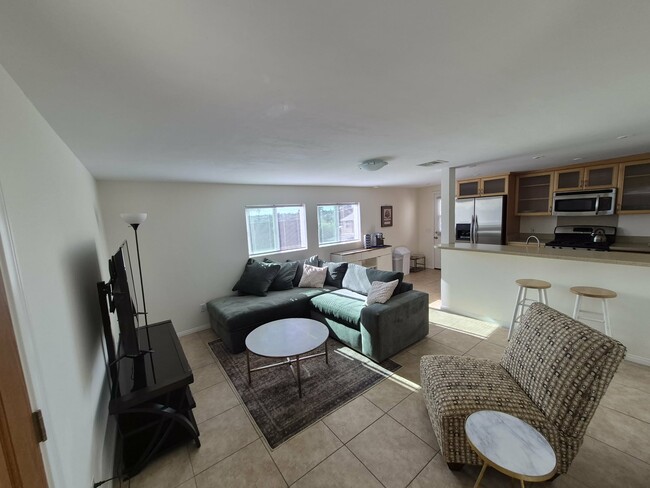 Photo - 1628 Helix St Unit 1628 Helix Street