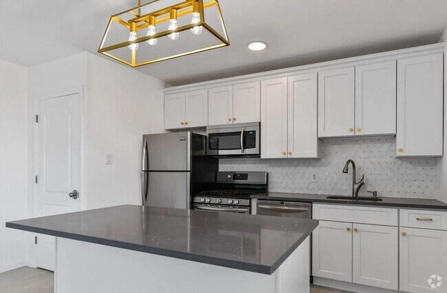 Building Photo - 72-52 Metropolitan Ave Rental