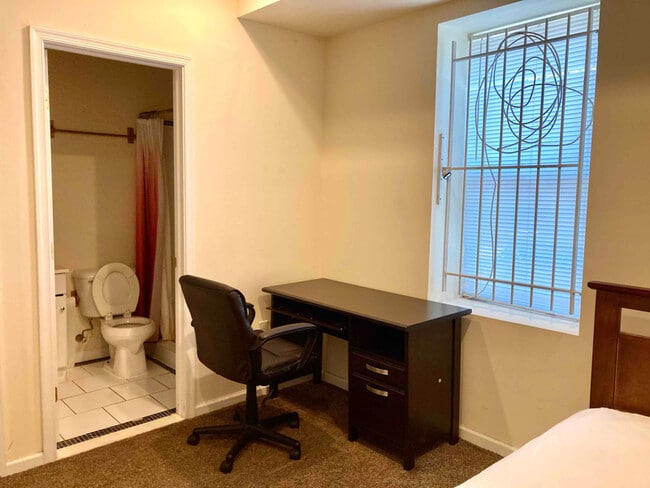 Photo - 1447 N 17th St Unidad A