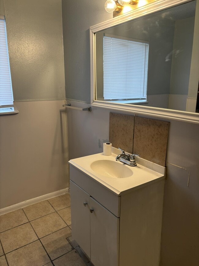 Photo - 2125 Kingsdale Dr