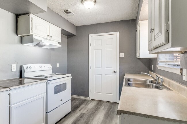 Photo - Spacious 4 Bed, 2 Bath Single-Story Gem in Dallas' Pleasant Grove – Move-In Ready and Available Now!