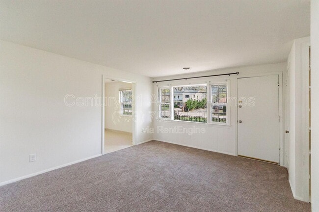 Photo - 7800 Schelhorn Rd