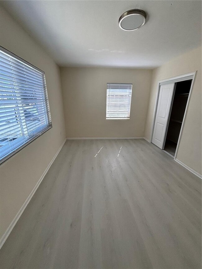 Photo - 8530 Crespi Blvd Unit 8520