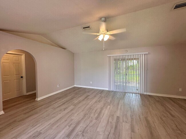 53 Birchwood Dr