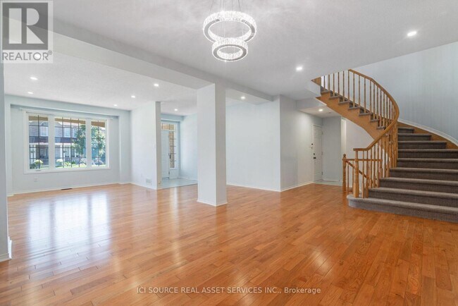 Photo - 140 Annapolis Cir