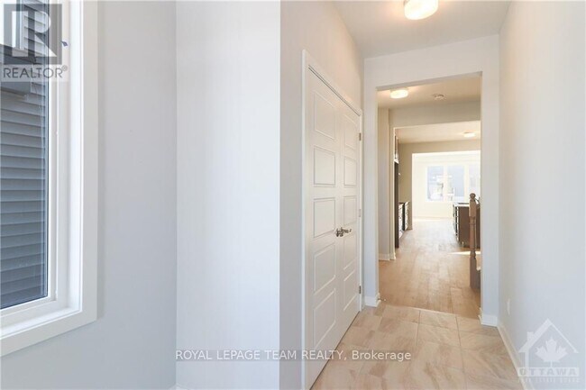 Photo - 803 Crossgate St