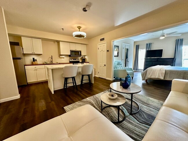 Photo - 214 Chartres St