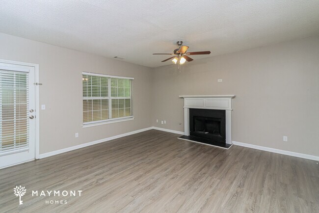 Photo - 4140 Clarks Tr