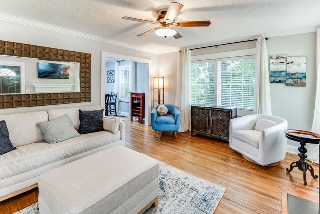 Photo - 432 27th St Unit Crimson Villa