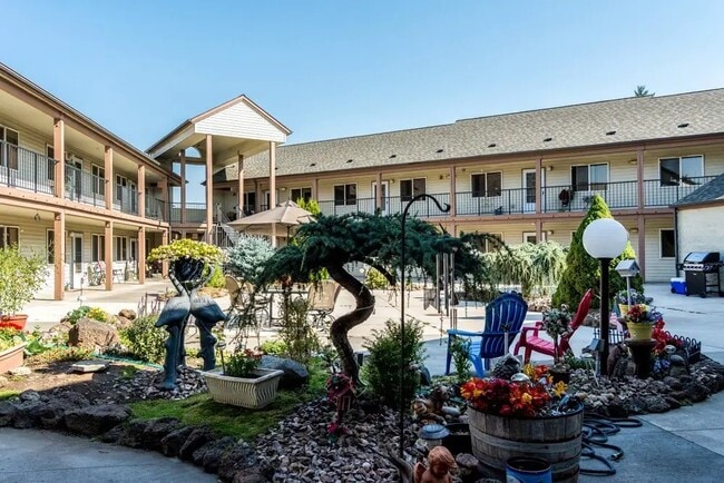 Building Photo - 787 NW Canal Blvd