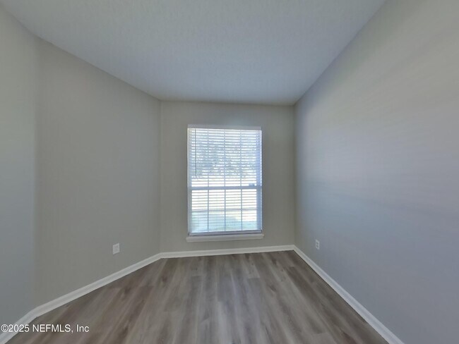 Photo - 1020 Woodbridge Hollow N