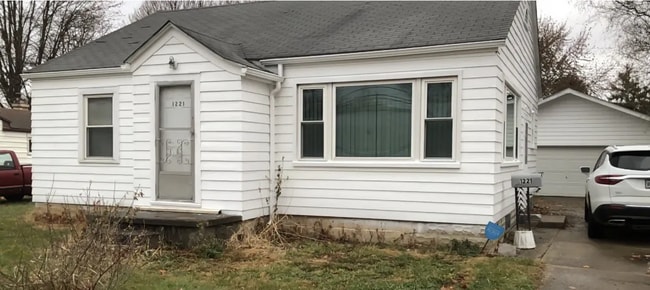 Building Photo - 209 N G St