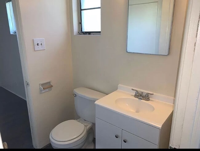 Photo - 3 Bed 2 Bath