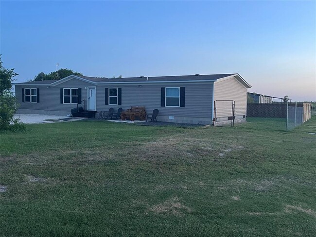 Building Photo - 104 Dockal Dr