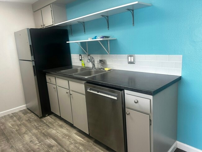 Photo - 2929 W Floyd Ave Unidad 202