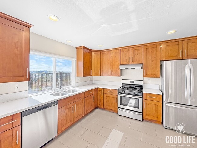 Photo - Modern Living Meets Prime Location in Sorr...