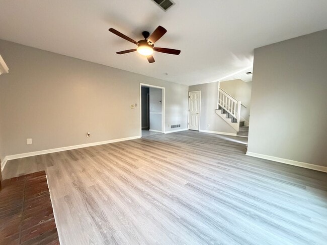 Photo - Prime location for a perfect 3 bed and 1.5 bath home!