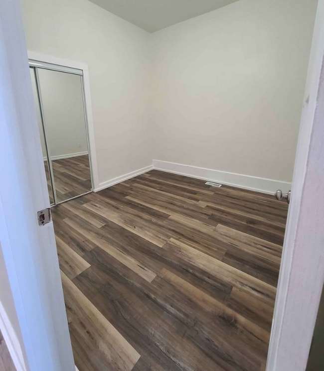 Photo - 103.5 N Main St