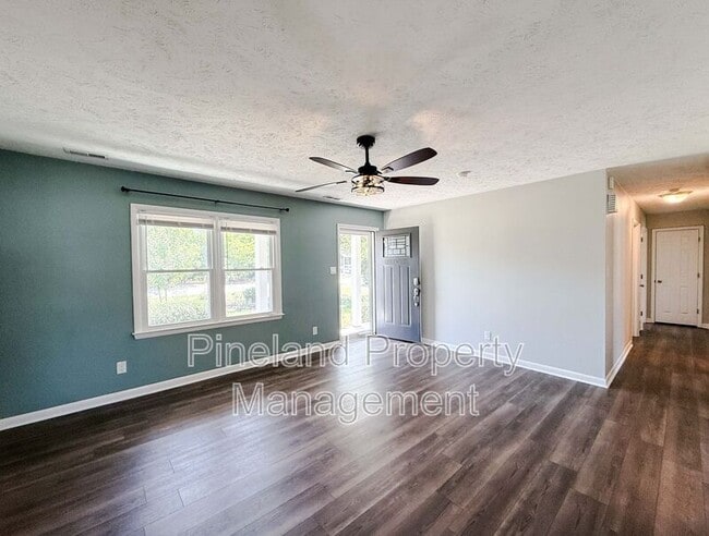 Photo - 1690 Clairborne Dr