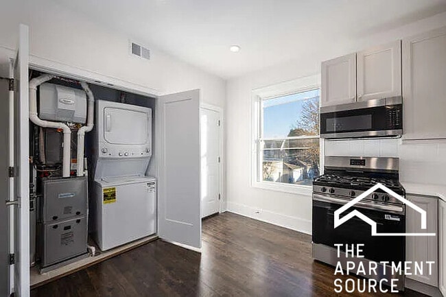 Photo - 3749 W School St Unit 3