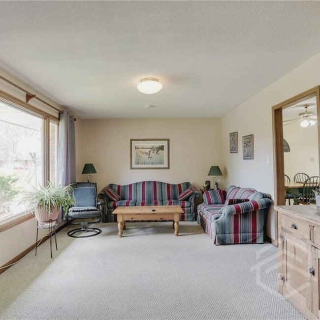 Photo - 3-Bedroom Bungalow with Spacious Backyard!!