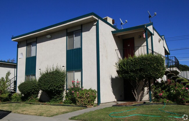 Photo - Grand Ave Villa Apartments