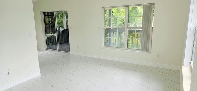 Photo - 11128 59th St N