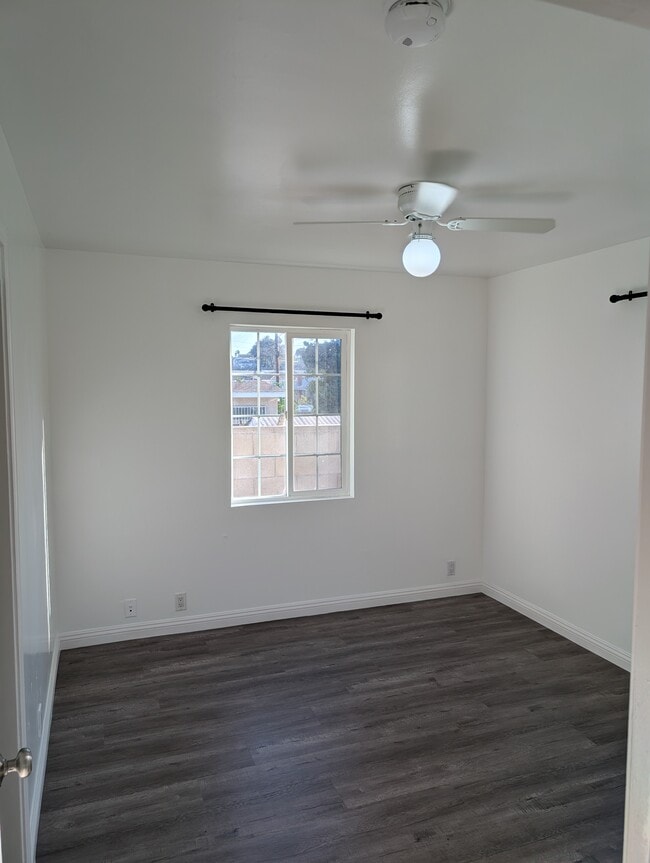 Photo - 2214 Eckhart Ave