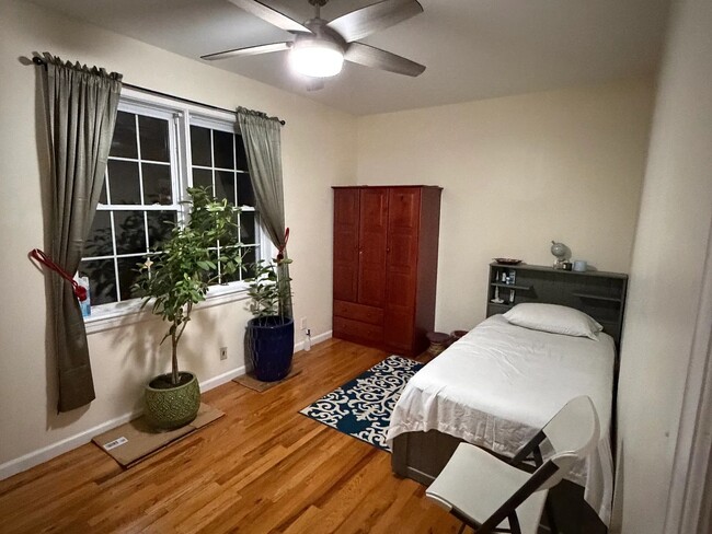 Photo - 3264 Middletown Rd