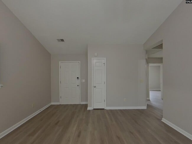 Photo - 121 Green Rose Rd