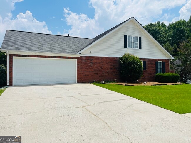 155 Woodstream Wy