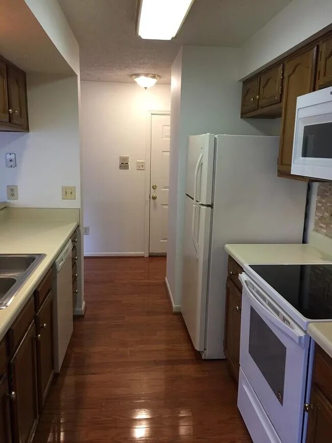 Photo - 615 Himes Ave Unidad 107