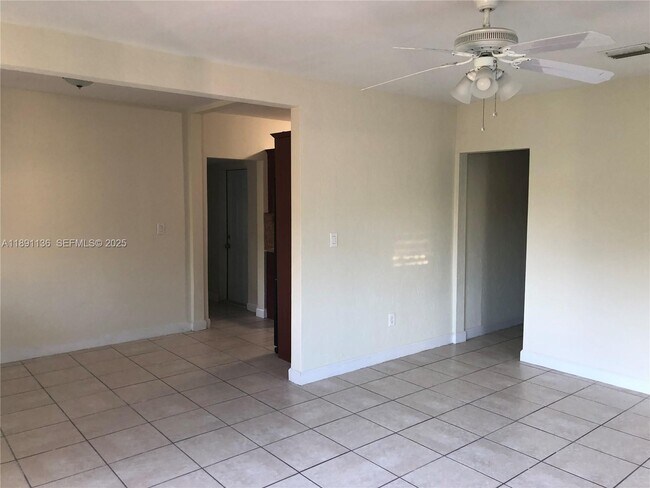 Photo - 1571 NE 176th St