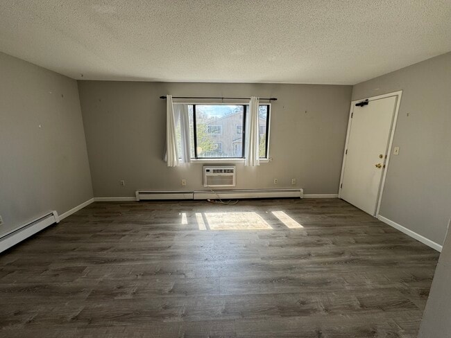 Photo - 60 Plainfield Ave Unit 4