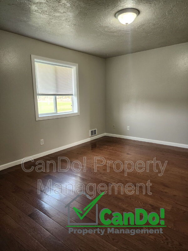 Photo - 225 Carol Dr Unit #2