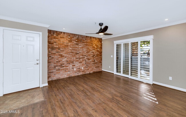 Photo - 2025 E Campbell Ave Unidad 143