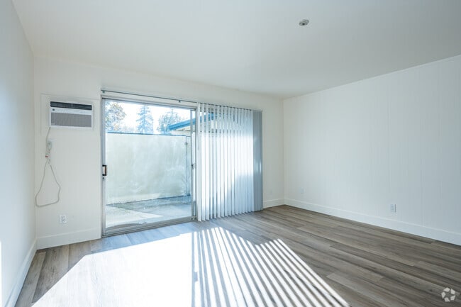 1 habitación, 1 baño - 500 pies cuadrados - Sala de estar