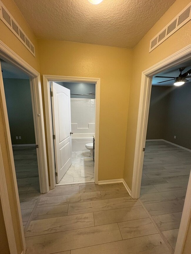 Photo - 2409 Martins Run